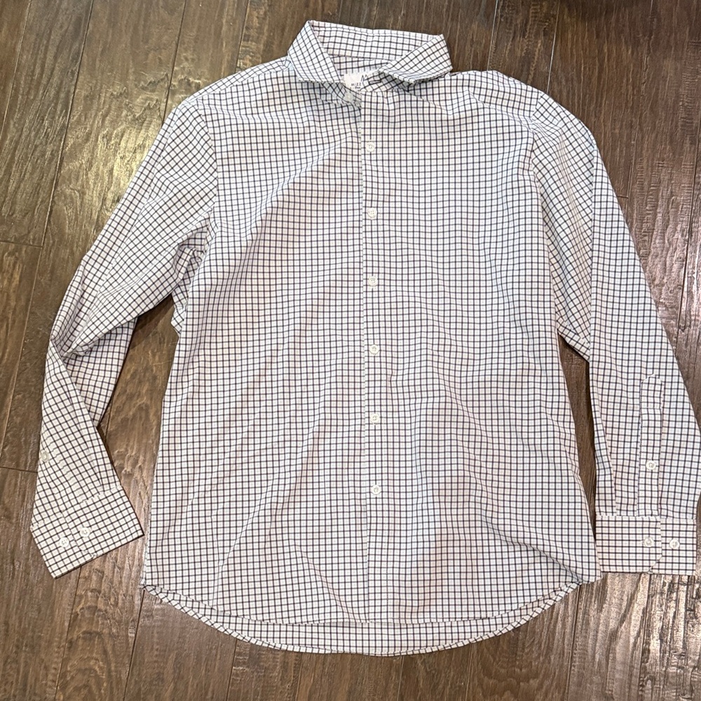 Like new Men's Checkered Shirt - Blue  and White size XL trim fit